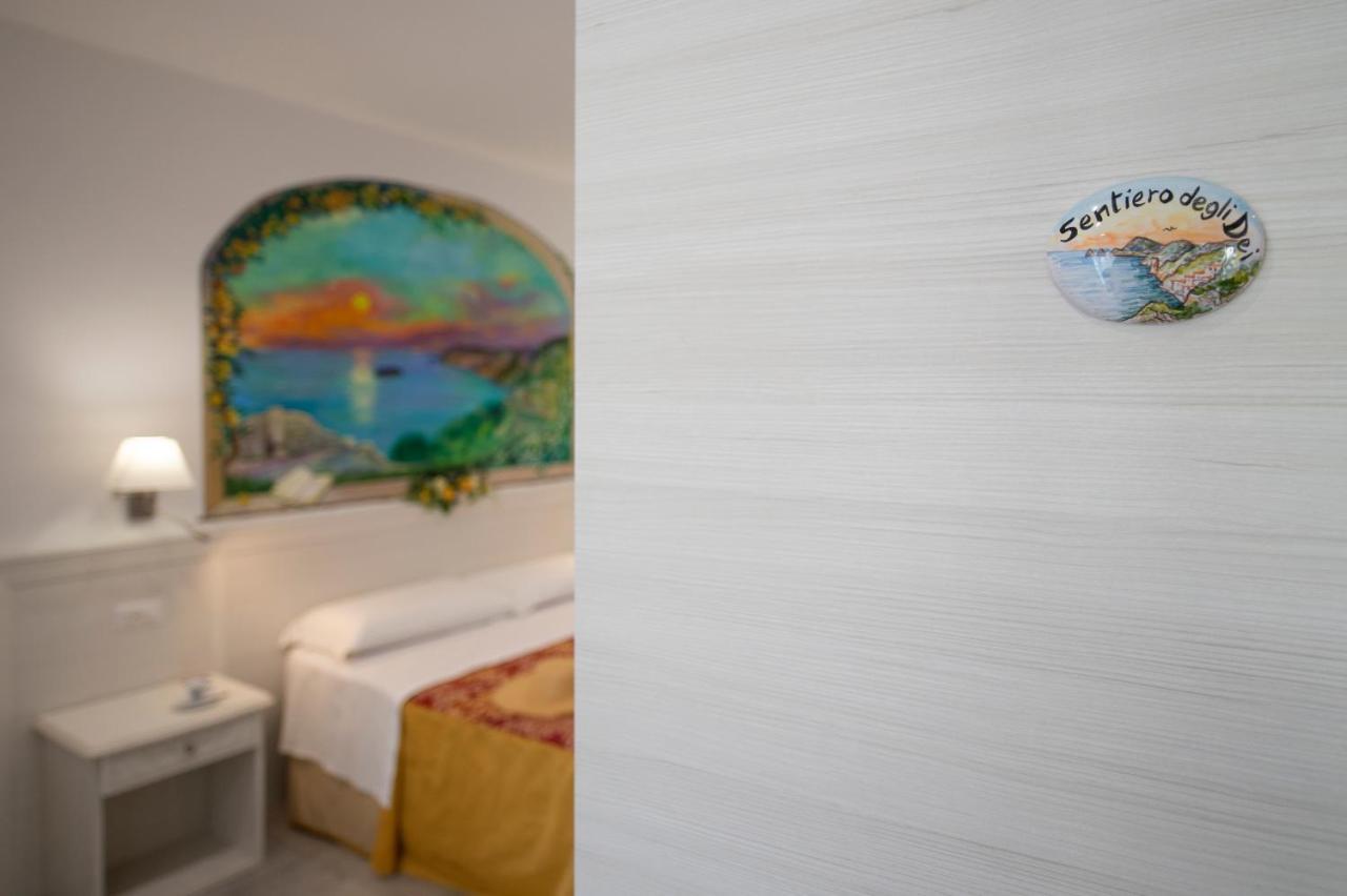 B&B L'Amaranto อาเจโรลา ภายนอก รูปภาพ