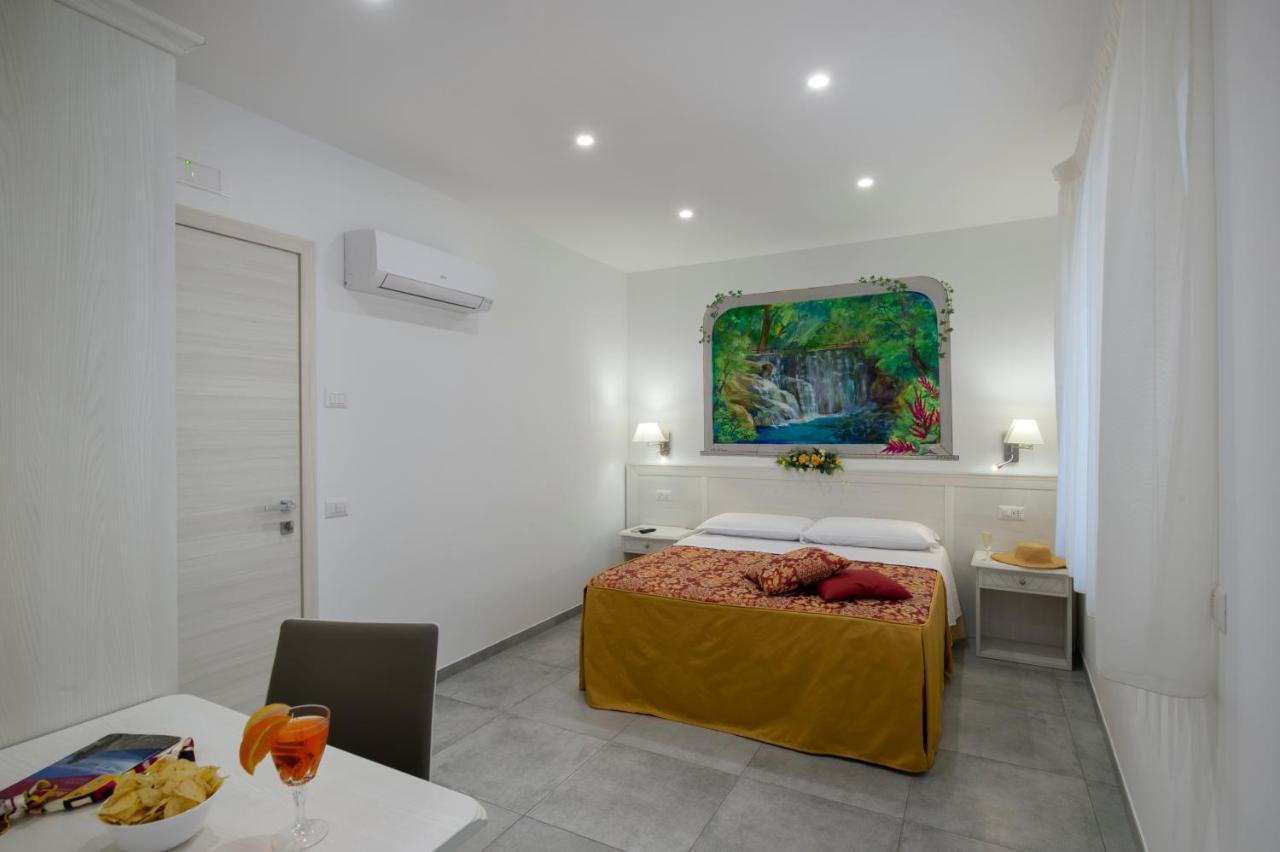 B&B L'Amaranto อาเจโรลา ภายนอก รูปภาพ