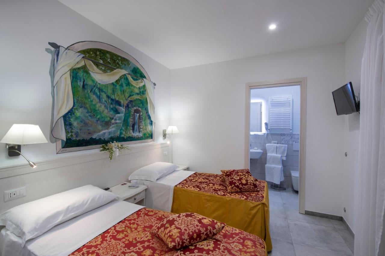 B&B L'Amaranto อาเจโรลา ภายนอก รูปภาพ